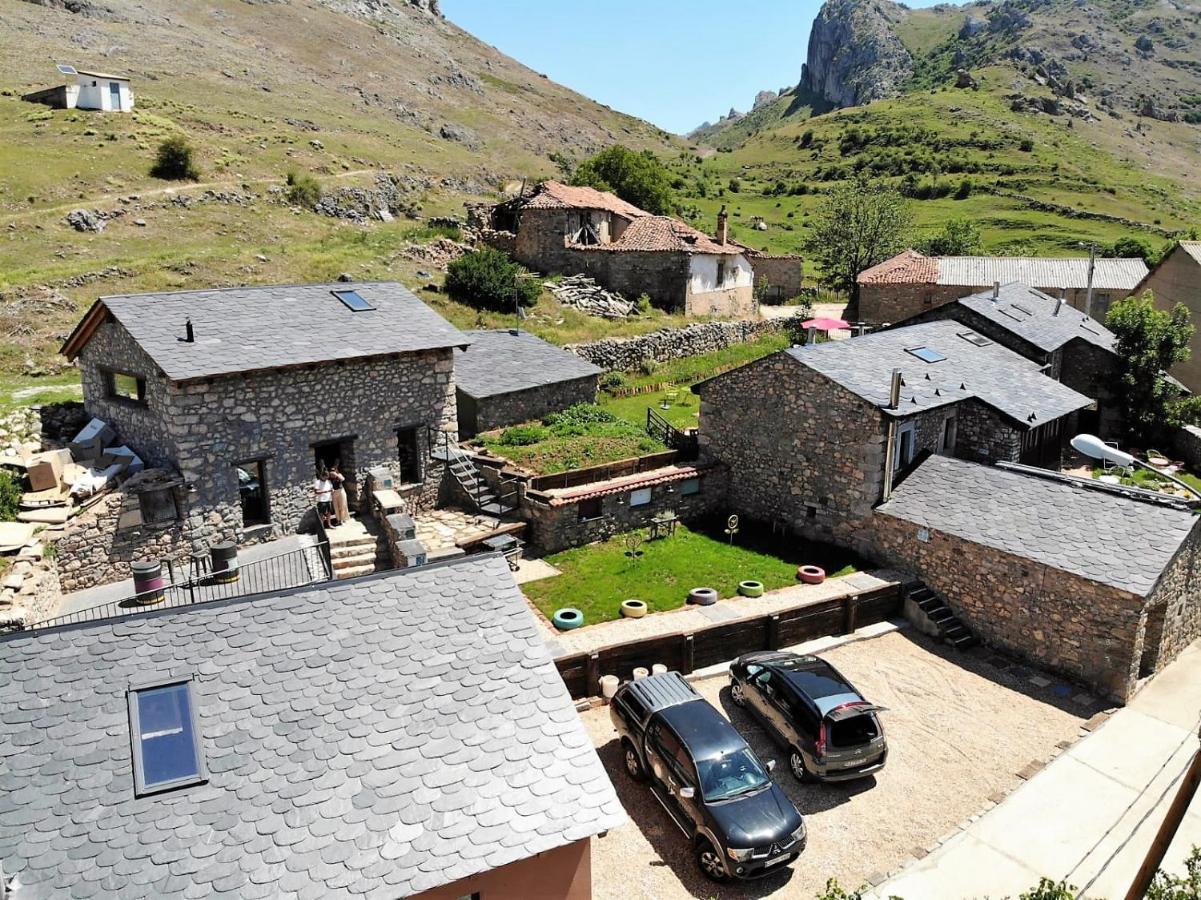 Casas Rurales Entre Babia Y La Luna Villafeliz Exteriör bild